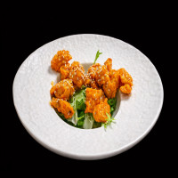 Ensalada de langostinos tempurizados